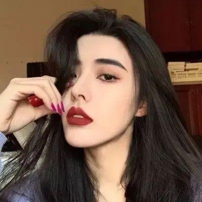 沉睡的妮可